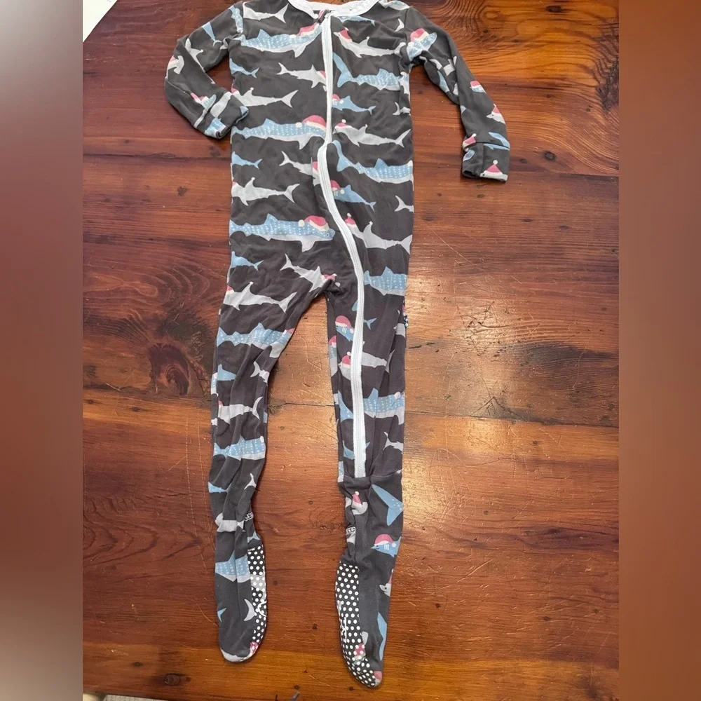 Kickee Pants Santa shark bamboo footie zip up size 2T